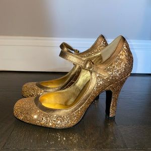Betsey Johnson gold glitter heel
